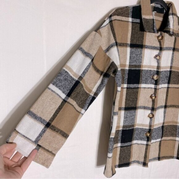 Women’s Tan Brown White Plaid Flannel Button Up Short Shacket S - Picture 9 of 14